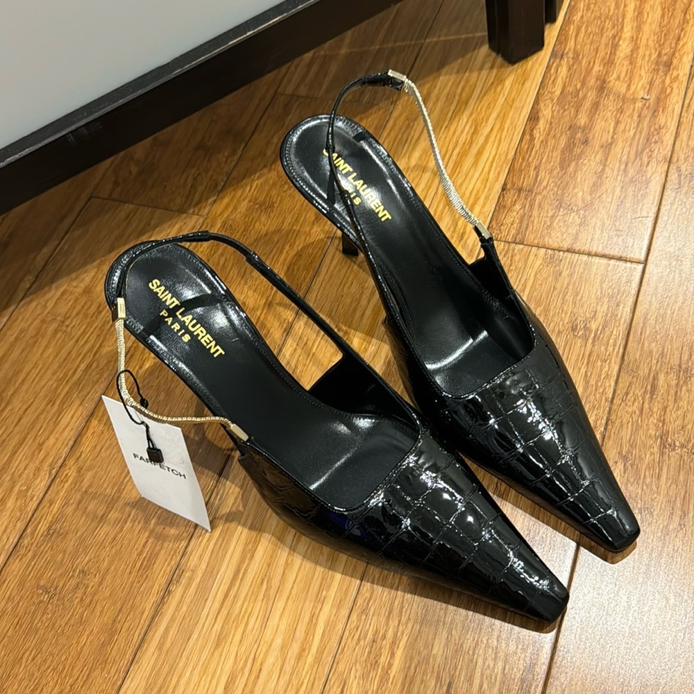 Very stylish Authentic Saint Laurent shoes new collection on this year